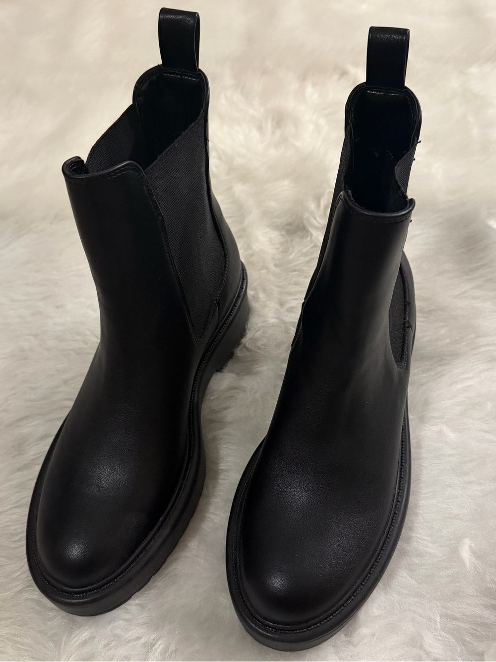 Steve Madden Classic Black Chelsea Boot - Women